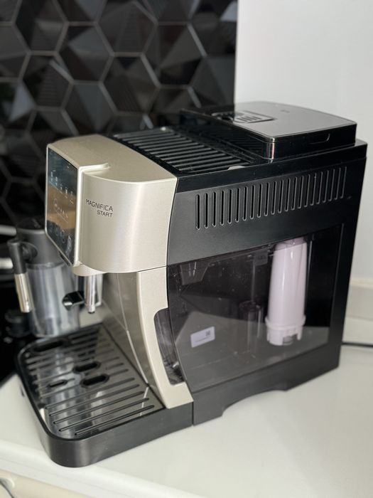 Espressor Atutomat Delonghi Magnifica start