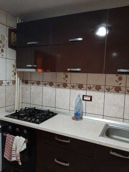 Apartament de închiriat cu doua camere zona Grivița