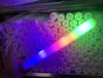 Set 100 baghete luminoase noi cu bateriii incluse evenimente nunti