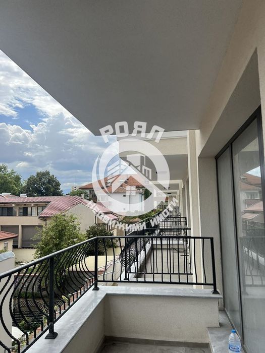 Продава се Двустаен апартамент в Пловдив, Център - 67 кв.м за 2508 €/кв.м - Снимка #5