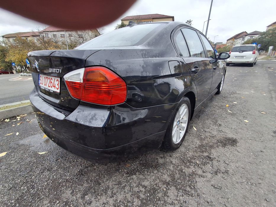 BMW 320i 2008 benzina