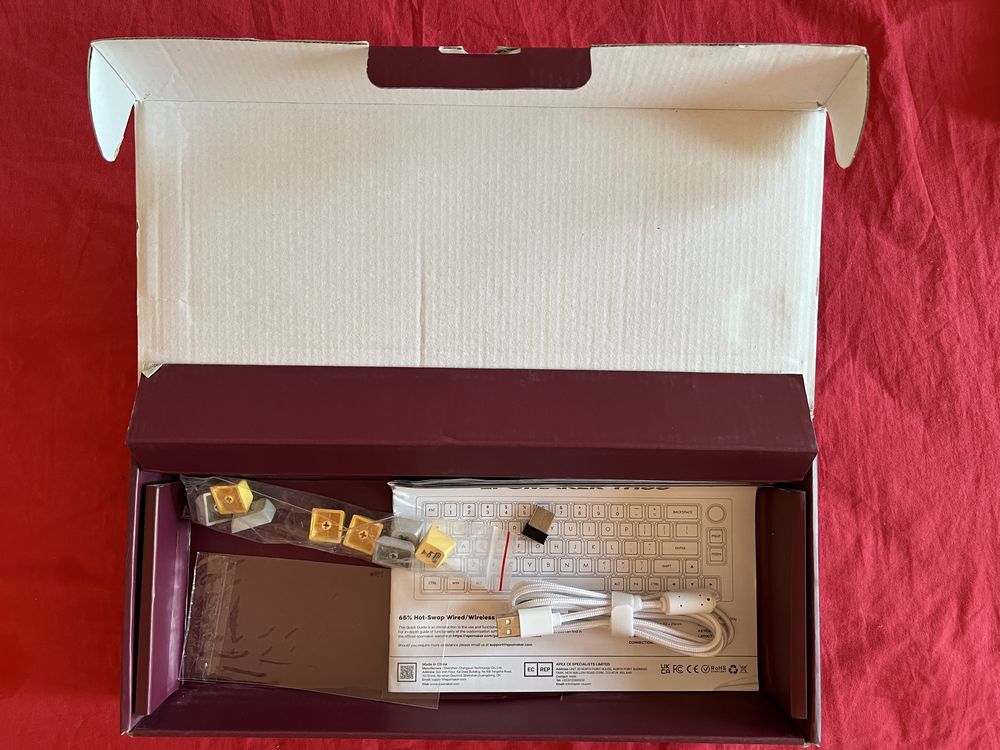 Custom клавиатура Epomaker TH66