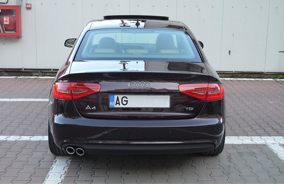 Audi A4 S-line 170 cp