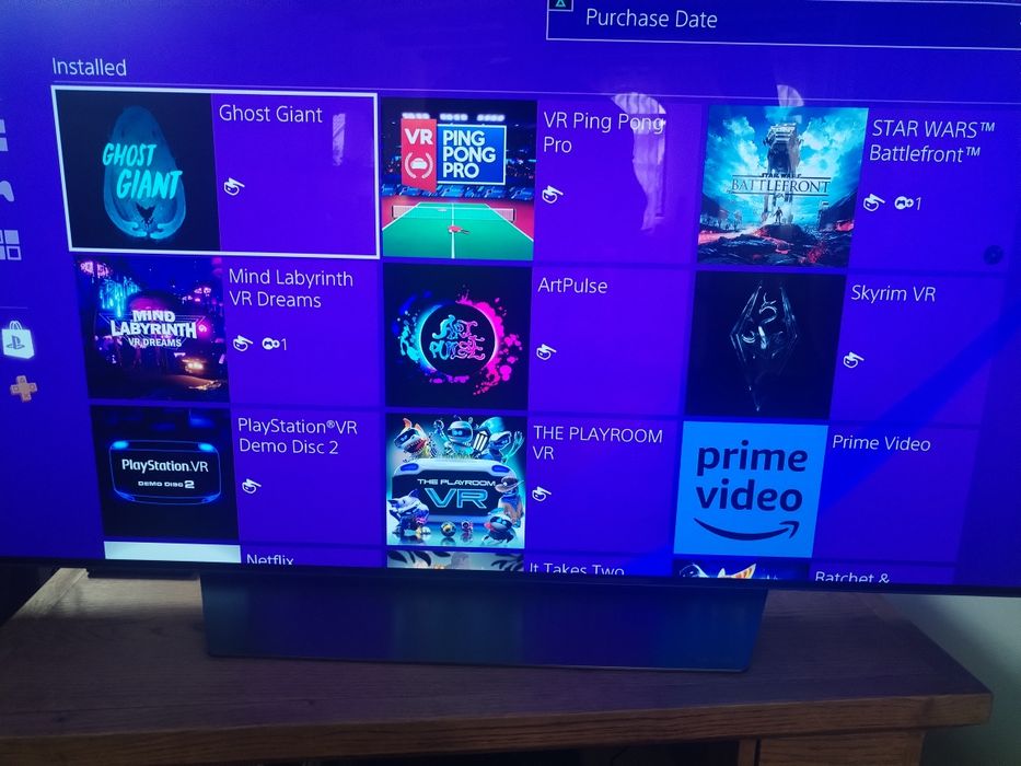 PS4 pro 1 Tb plus casca VR și 2 manete move