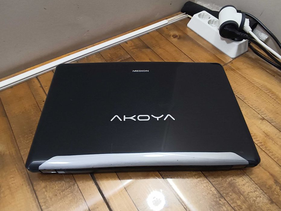 Лаптоп Medion Akoya E7222/  17"