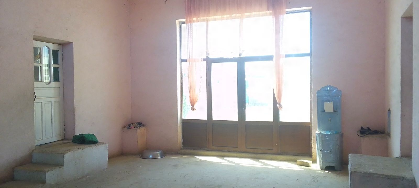Uy Sotiladi Hovli