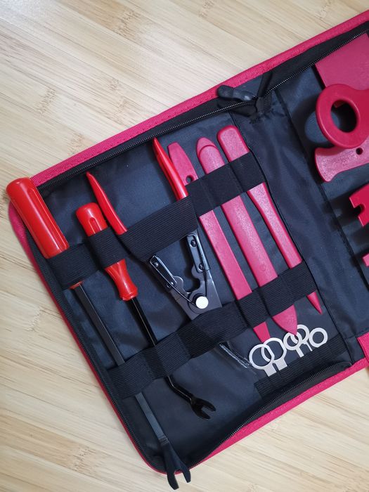 Trusa leviere plastic dispozitive tapițerie auto,cleme,bord,capitonaj