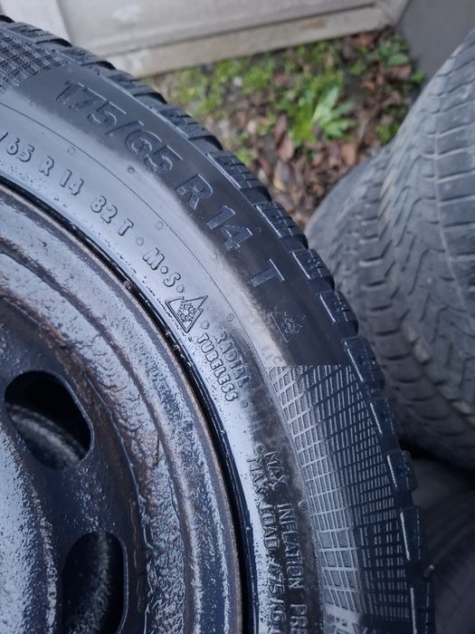 Vand set 4 roti R 14 ford fiesta au anvelope 175 65 14 iarna bune