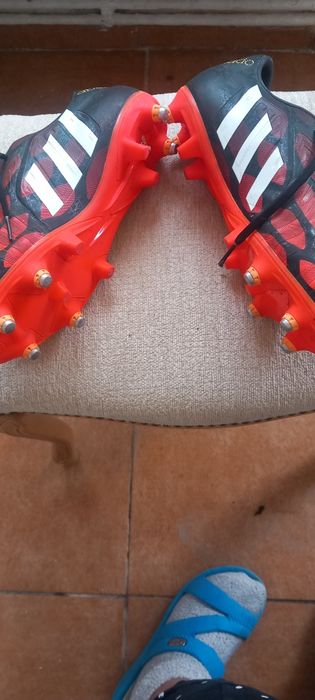 Ghete fotbal adidas  crampoane fier