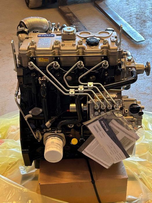 Motor Perkins 404D-22T GP30906 nou cu turbo, injectoare, pompa