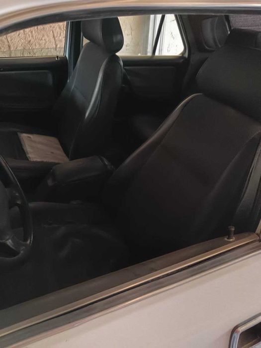 Vaz 3102 sotiladi