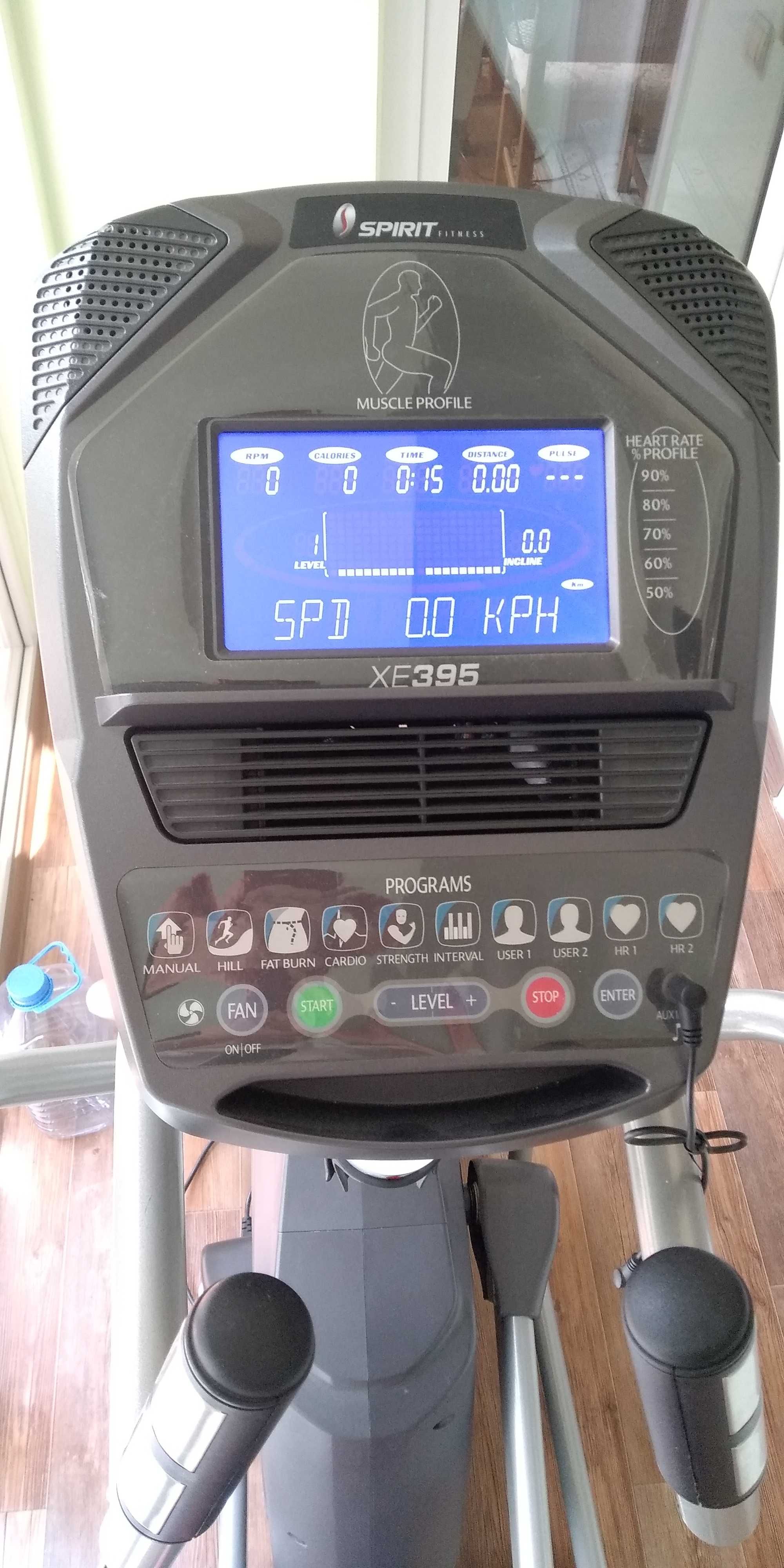 Эллиптический тренажер Spirit Fitness XE395