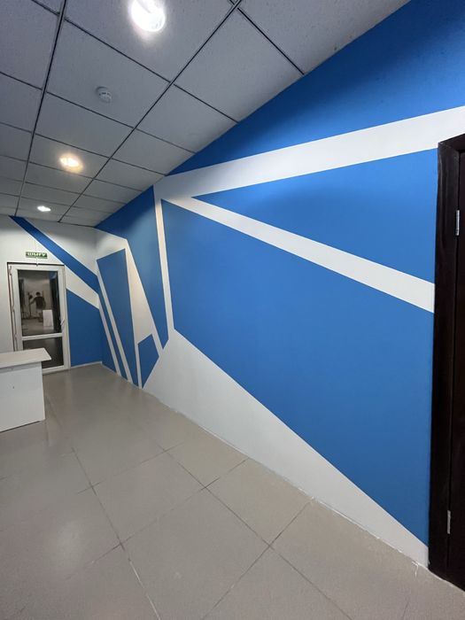 Поклейка обоев, покраска стен и потолков