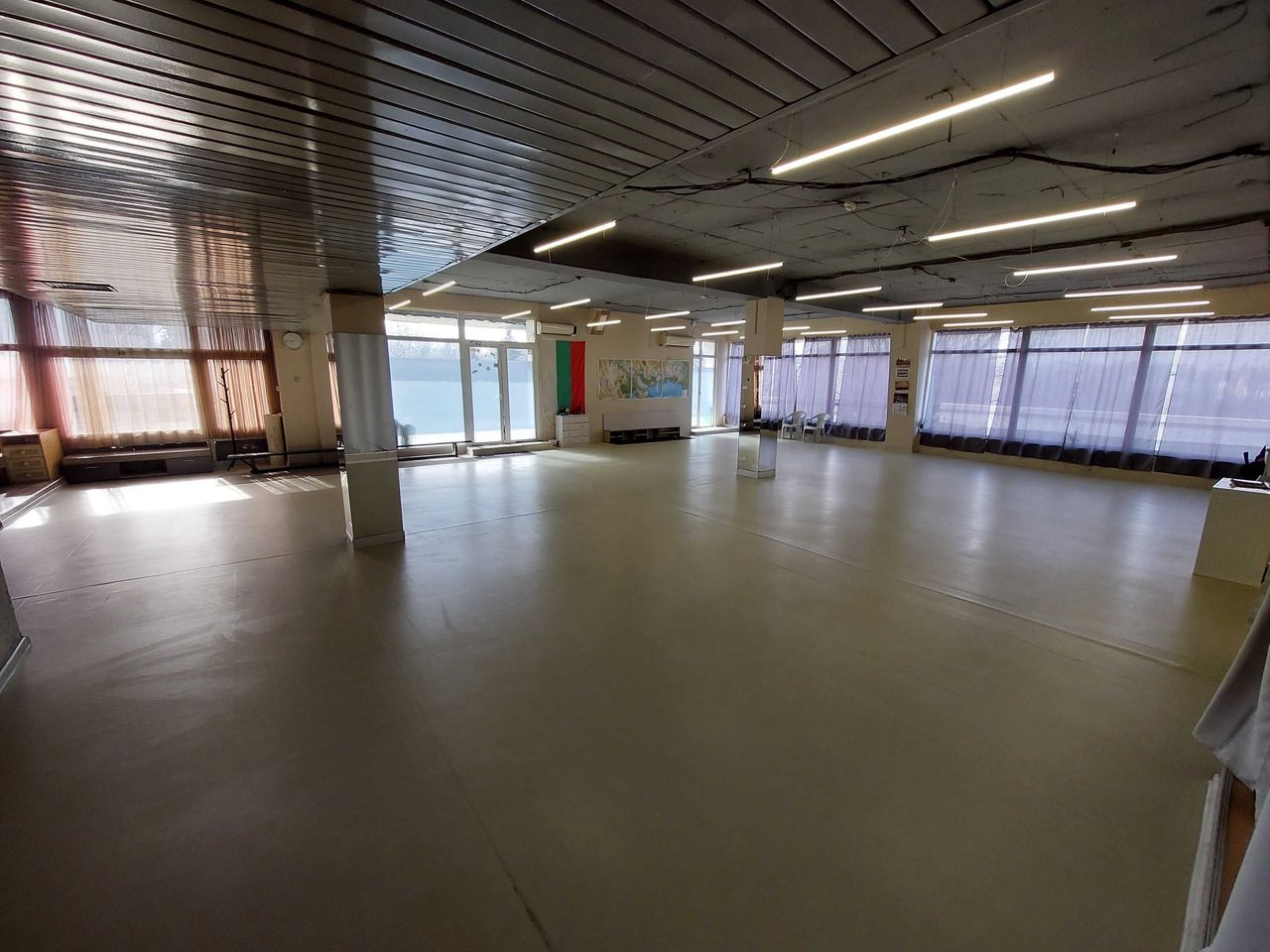 Дава се под наем Зала за събития в София, Център -  кв.м за 16.32 € - Снимка #2
