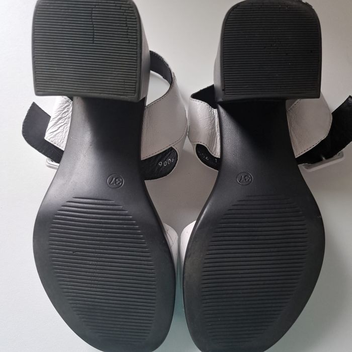 Sandale piele naturală mărimea 37