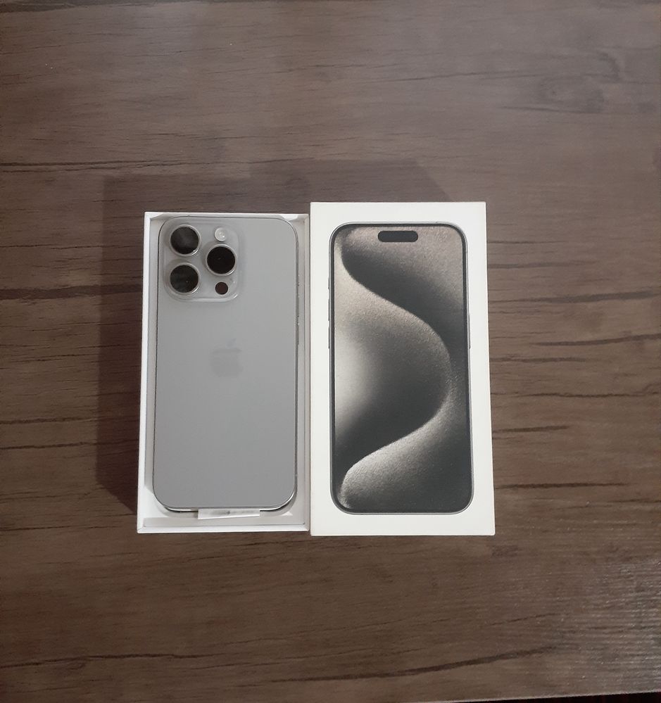 Iphone 15 pro Natural Titan