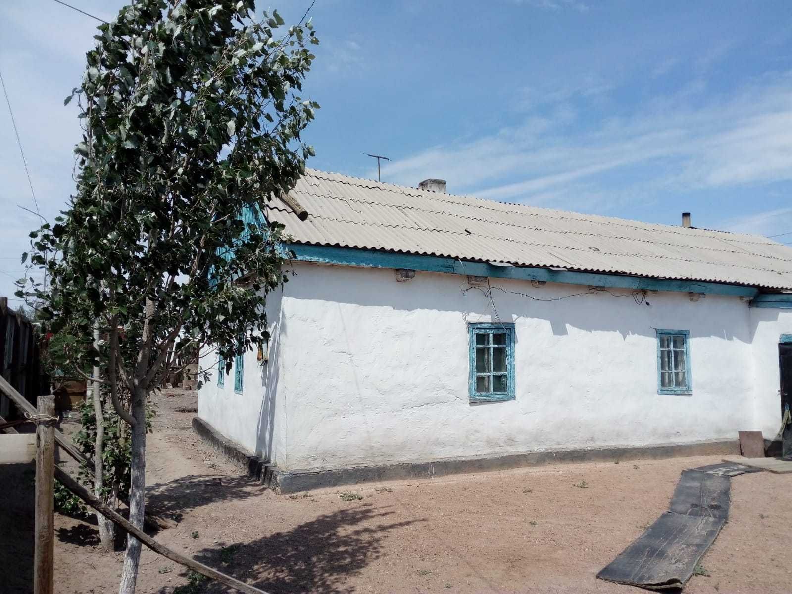 Продаётся дом в Балхаше на рабочем посёлке из 4 комнат (Торг)