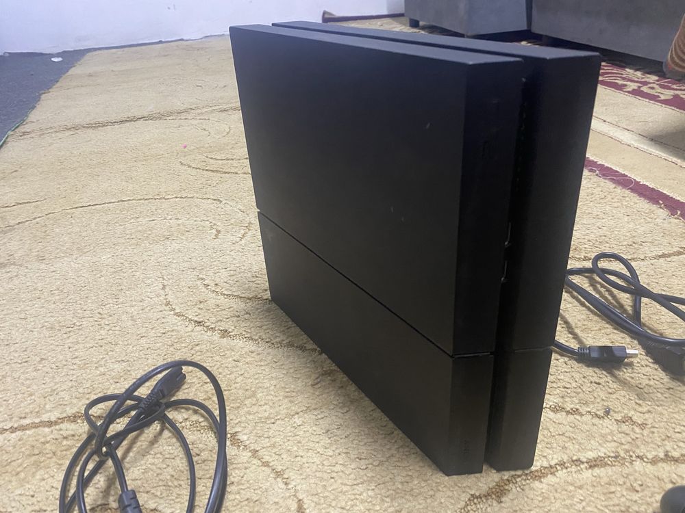 Ps4 рабочи бу хорошем состоянии