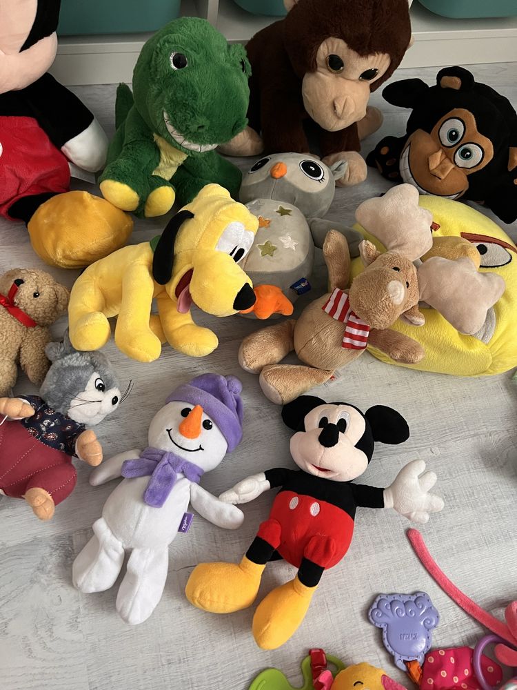 Jucarii plus Mickey,Pluto,dinozaur,maimuta