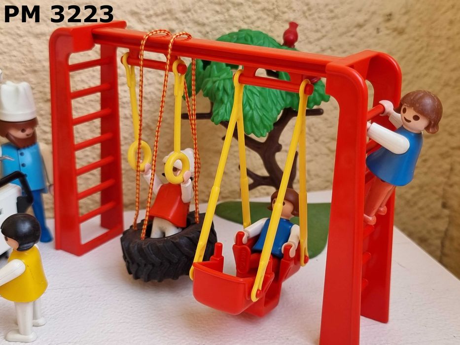 Playmobil, parc si loc de joaca cu foarte multe accesorii