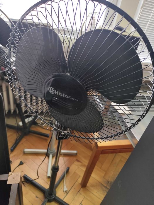 Продавам три броя вентилатори