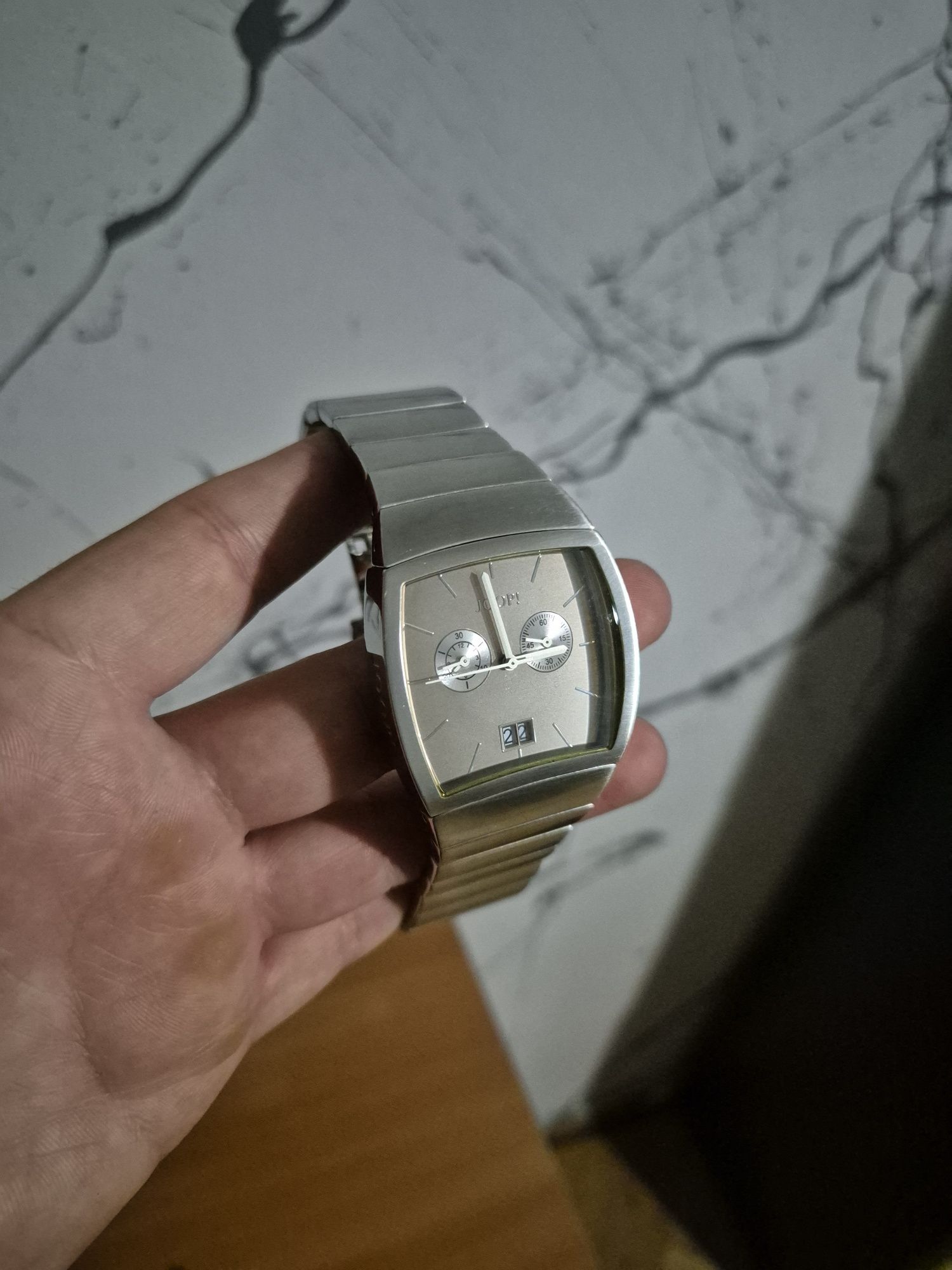 Кварцов часовник JOOP!