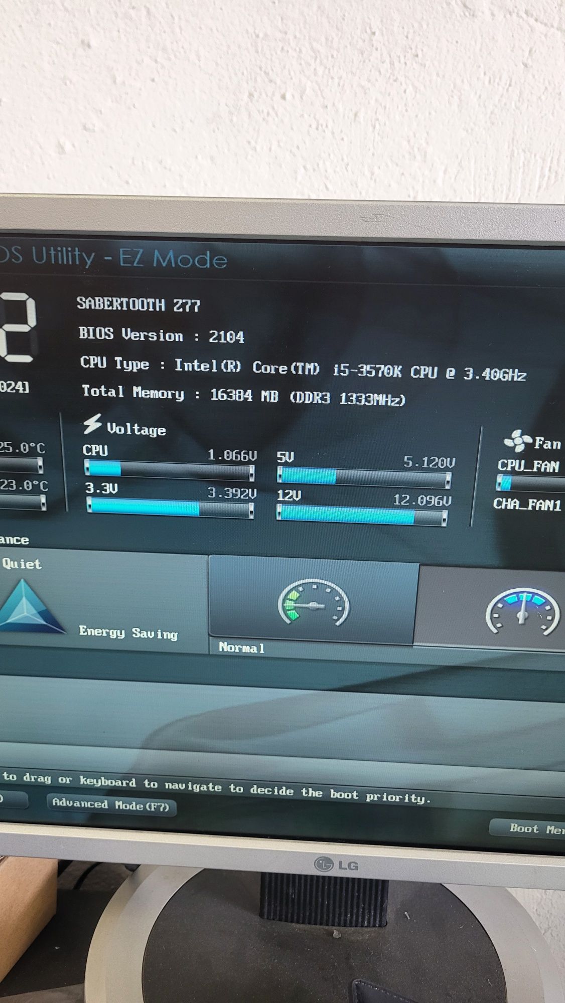 Компютър i5 3750k, geforce 660 2gb, 16gb ram, 240gb ssd, 300gb hdd