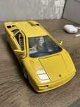 Метална кола lamborghini 1:18