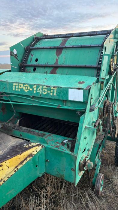 Пресс с подборщиком