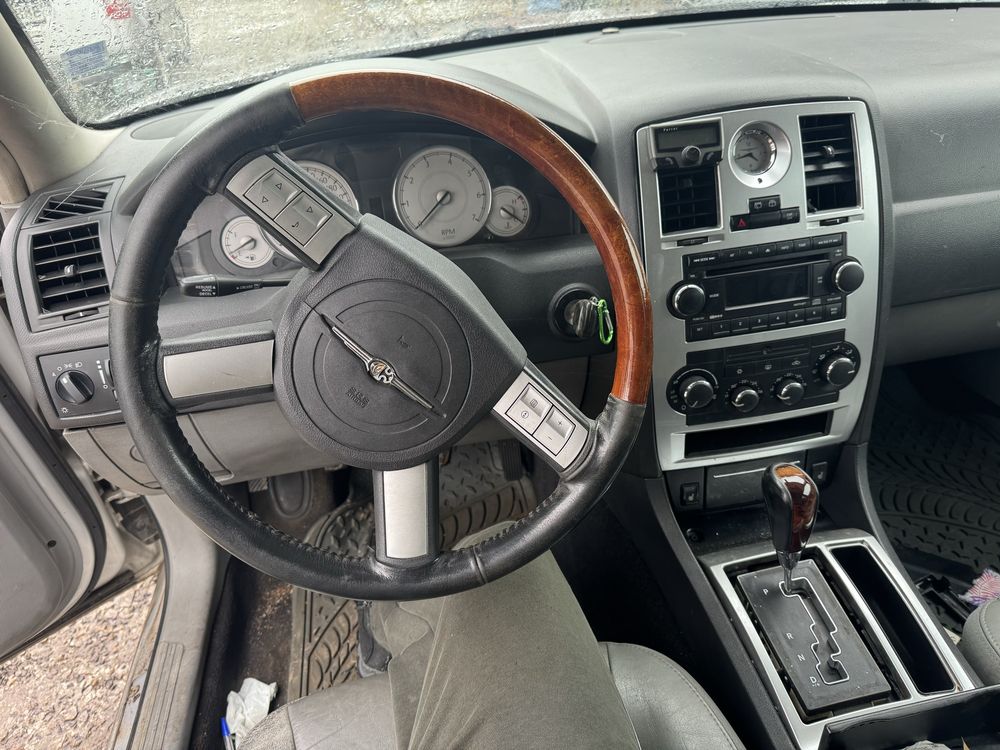 Chrysler 300c автмоатик 2010 Г само на части