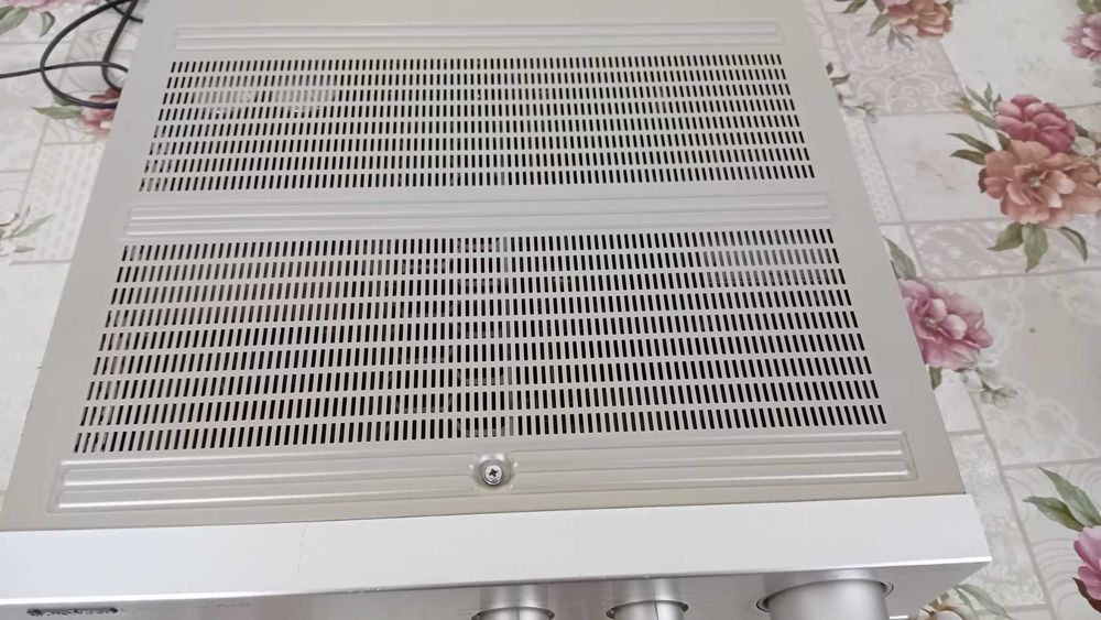 Pioneer A676 Reference Stereo amplifier, preț redus!