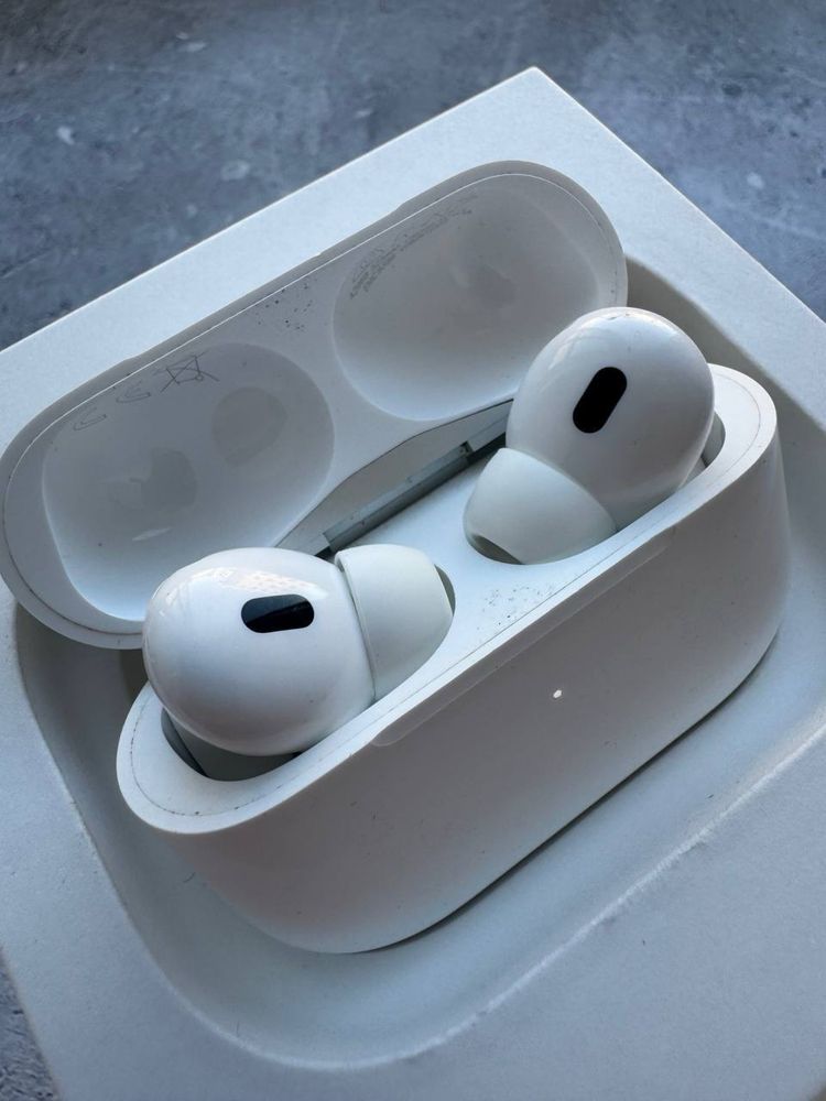 AirPods Pro 2 в хорошем состоянии
