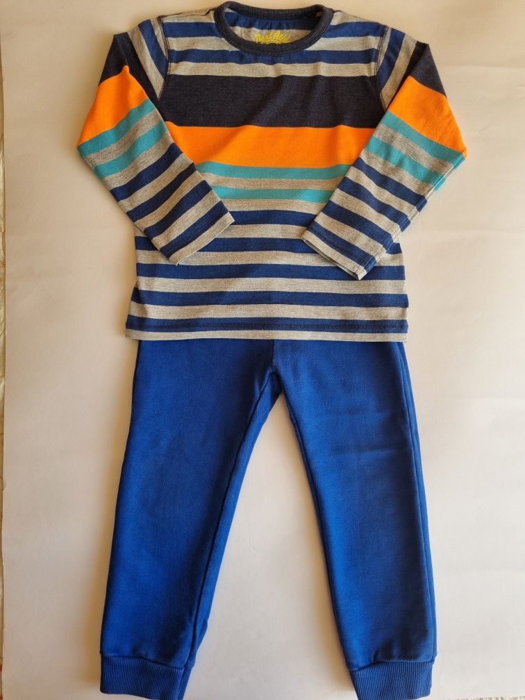 Долнище Benetton и блузка Next, за момче, размер 110 см. (4-5 г.)
