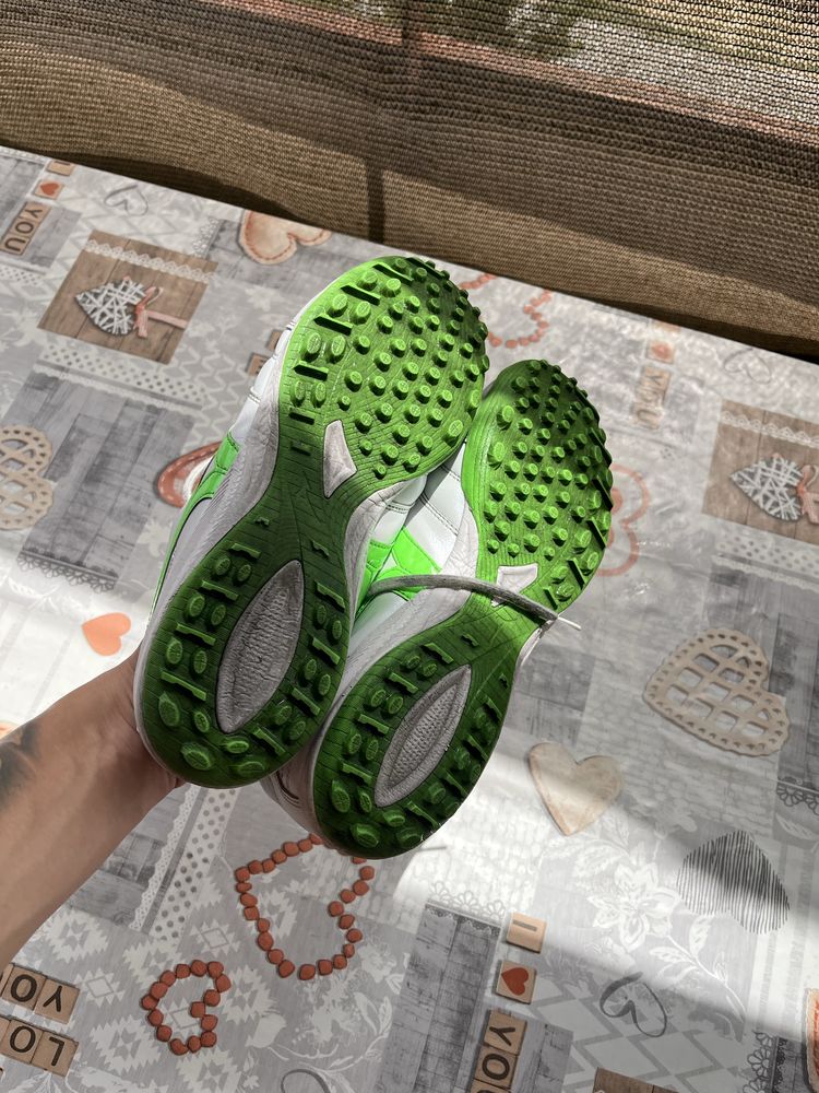 Продавам стоножки Mizuno