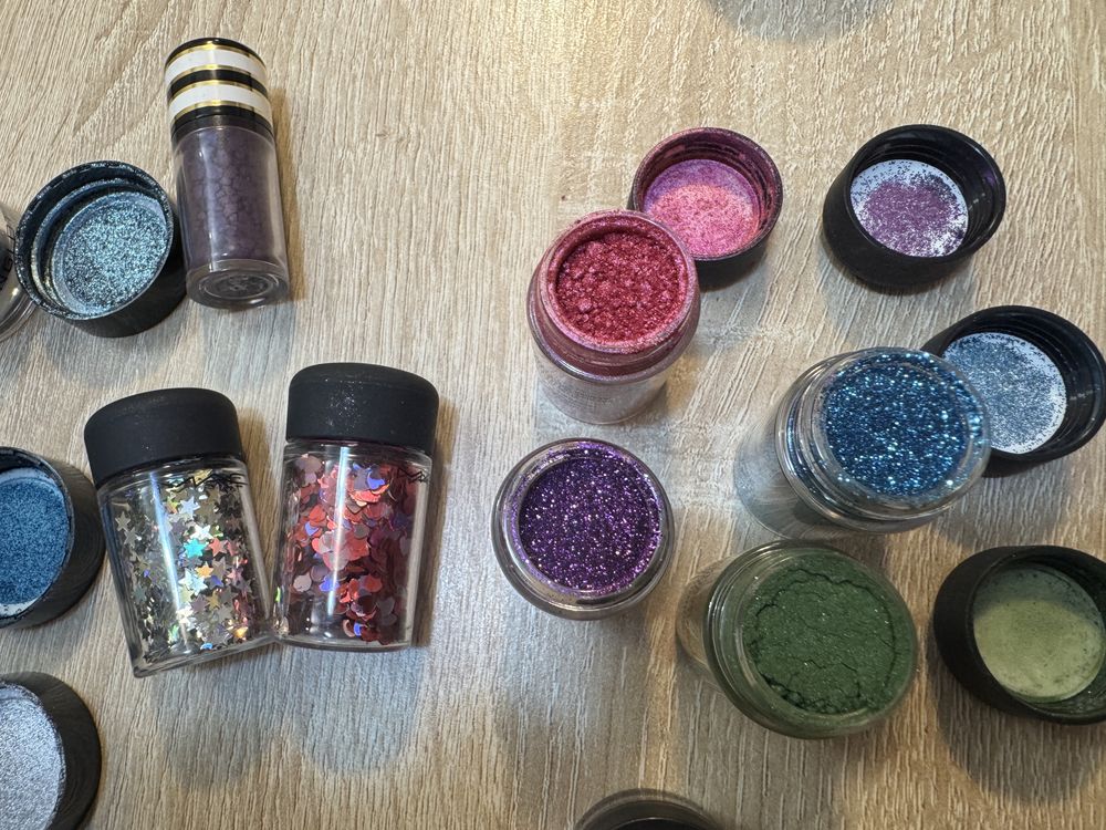 Lot pigmenti Inglot, MAC, VP