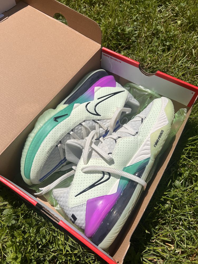 Баскетболни маратонки nike lebron 17