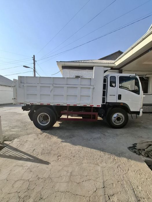 10 тонналик хово самосвал сотилади