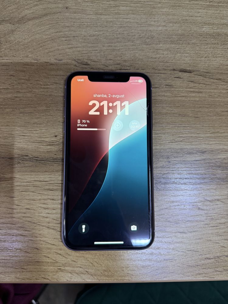 Iphone 11 kafolati bilan. Zarurligi. Uchun sotybmn ideal telefon…………..