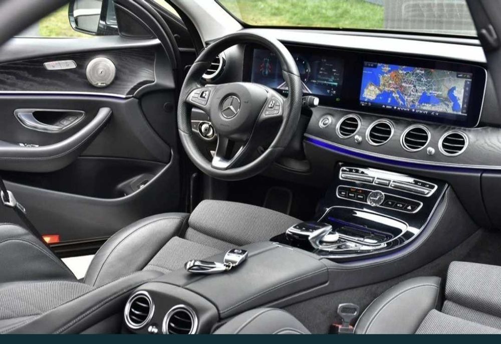 Vând Mercedes Benz E220d W213 / MULTIBEAM-LED / Widescreen / Înmat. RO
