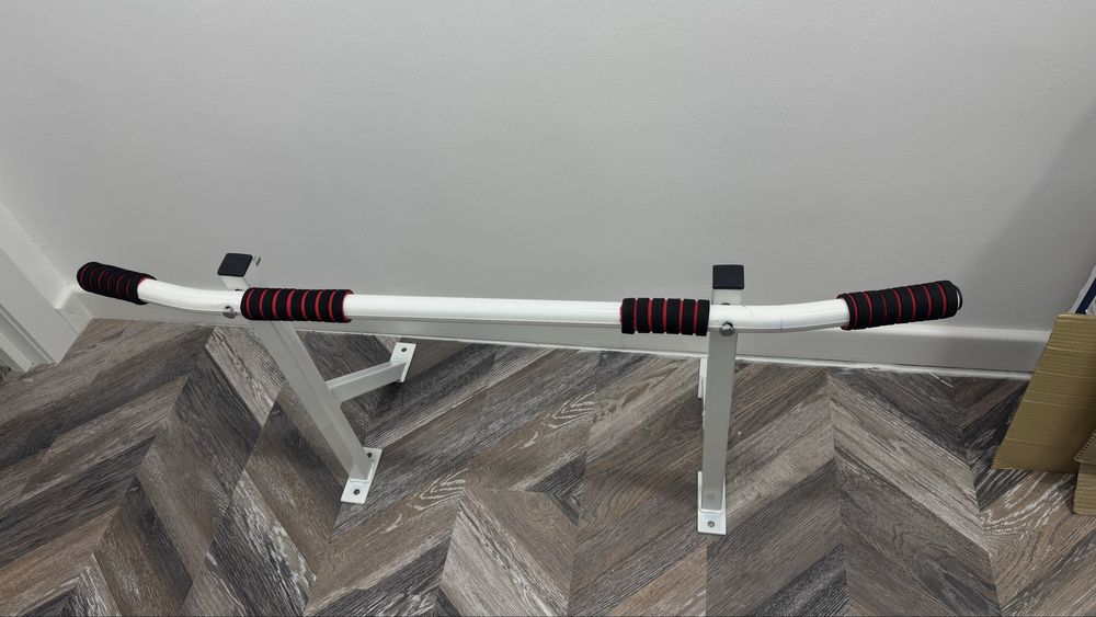 Продам турник для подтягиваний домашний