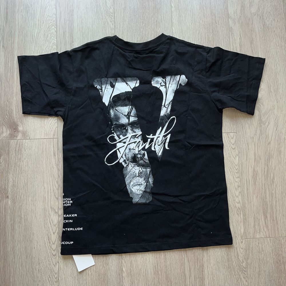VLone Тениски