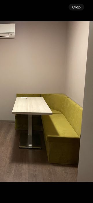 Кухненски ъгъл - 180см на 115см - 
Кухненска маса - 50 лева