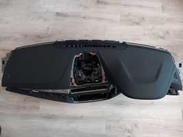 Plansa coaja bord BMW G30 G31 volan pe DREAPTA, de Anglia, UK