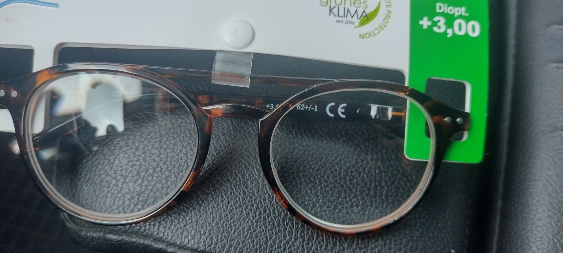 Очила 3 диоптъра за четене