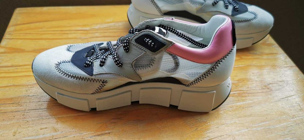 Оригинални маркови дамски маратонки / сникърси - VIC MATIE - 36 номер