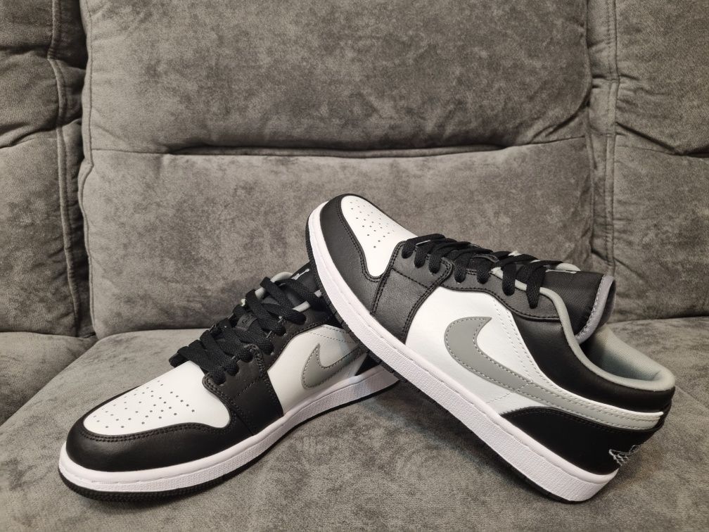Nike Jordan nr 42 int 26,5 cm preț 350 lei