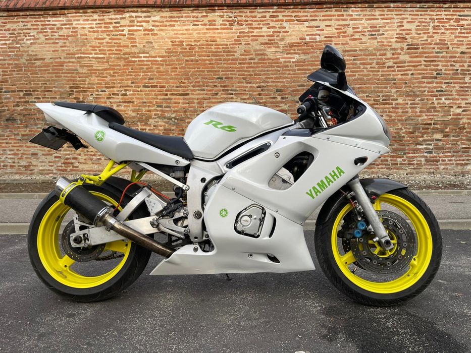 Vând yamaha r6 an 2002