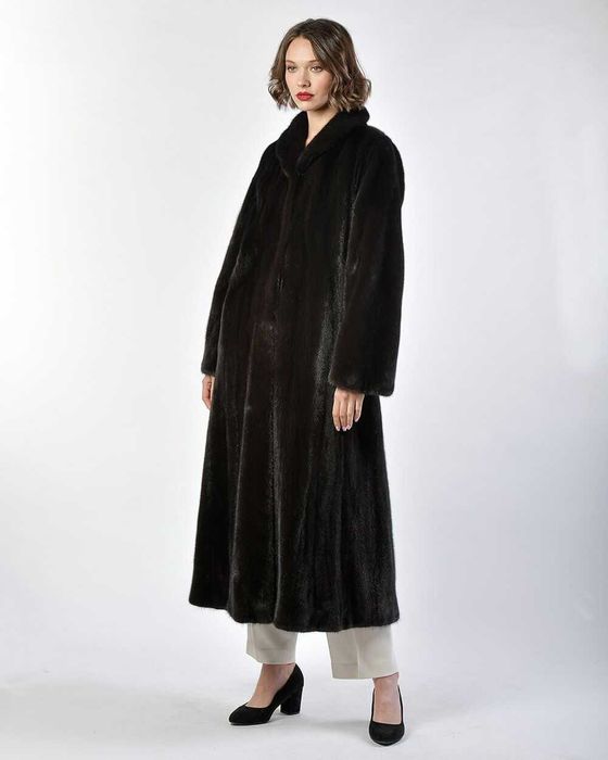 Шуба длинная норка, цельная