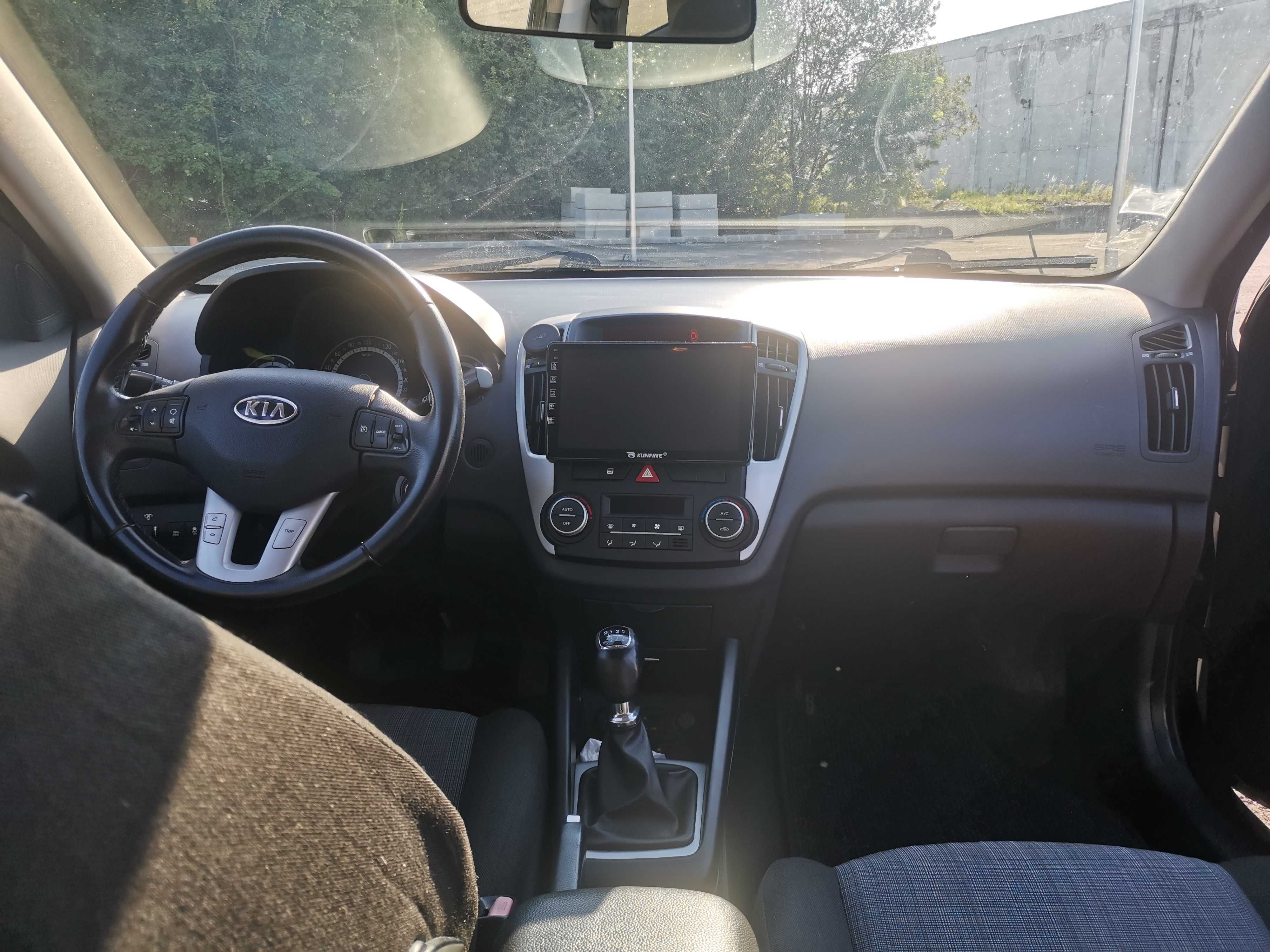 Autoturism Kia Cee'd