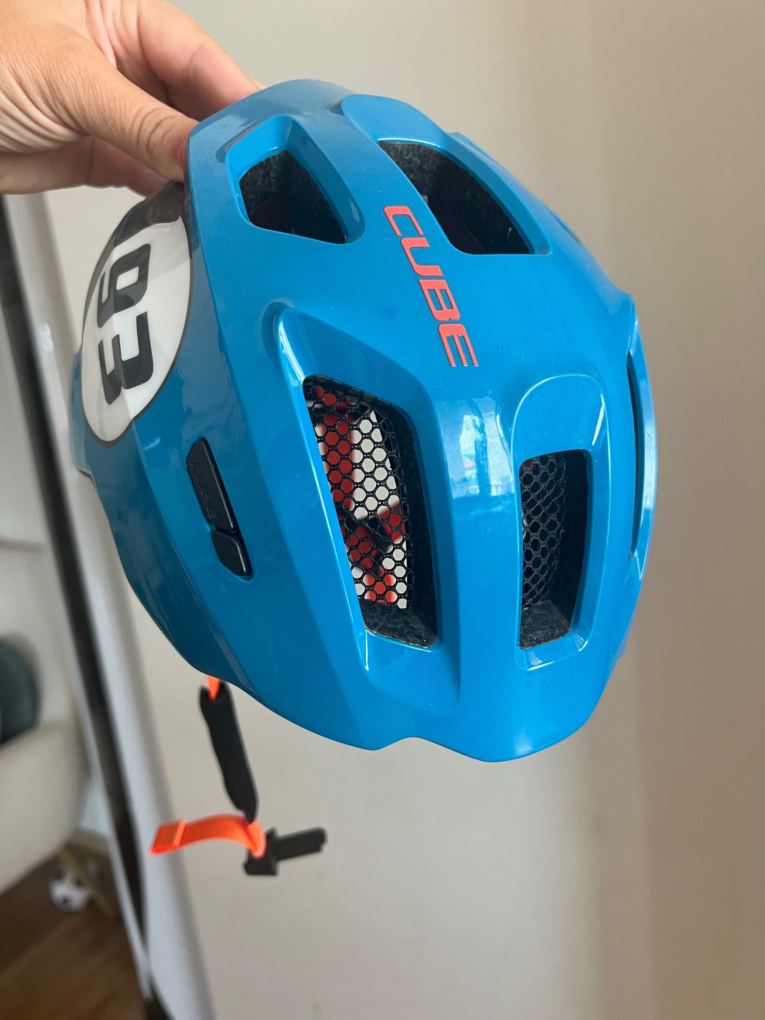Детска каска Cube